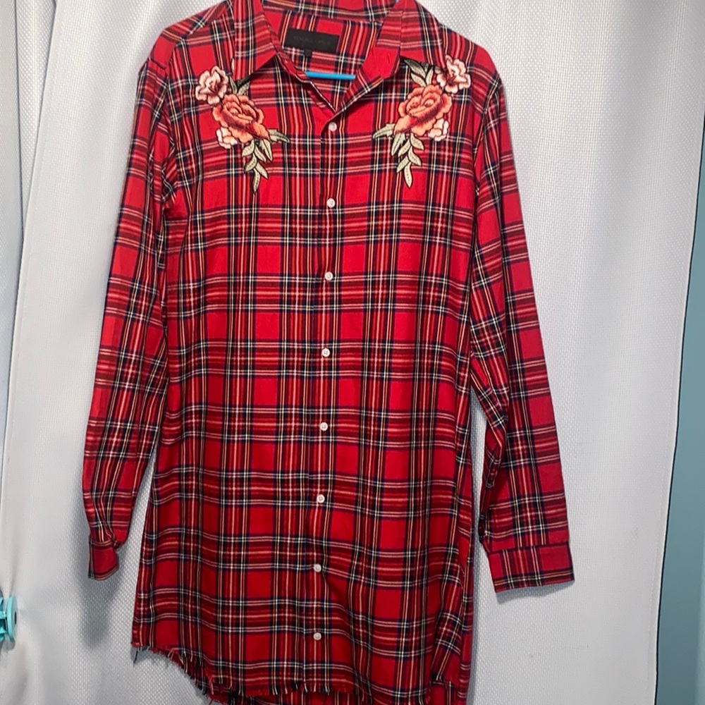 Kendall + Kylie medium red flannel w/ floral design